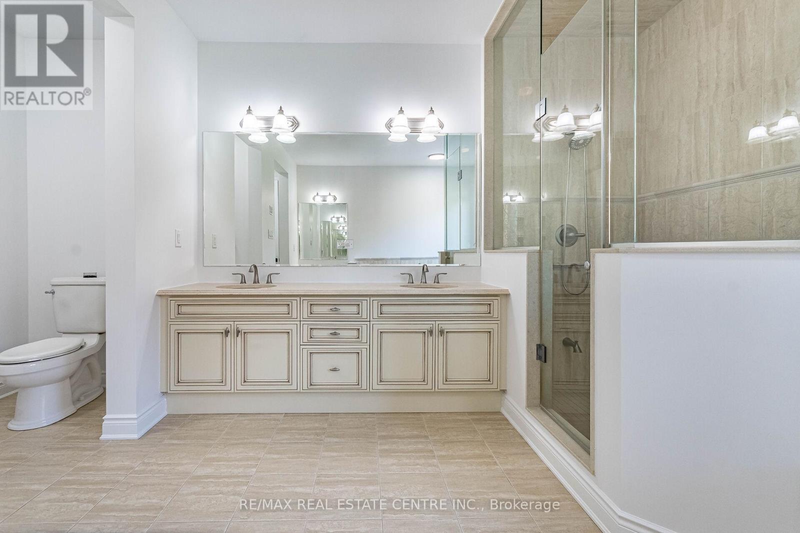 931 Syndenham Lane, Milton, Ontario L9T 8J4 - Photo 28 - W12511342