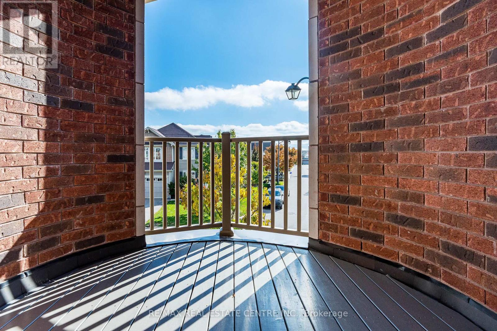 931 Syndenham Lane, Milton, Ontario L9T 8J4 - Photo 40 - W12511342