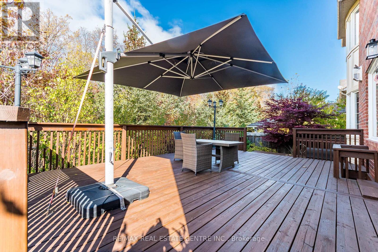 931 Syndenham Lane, Milton, Ontario L9T 8J4 - Photo 41 - W12511342