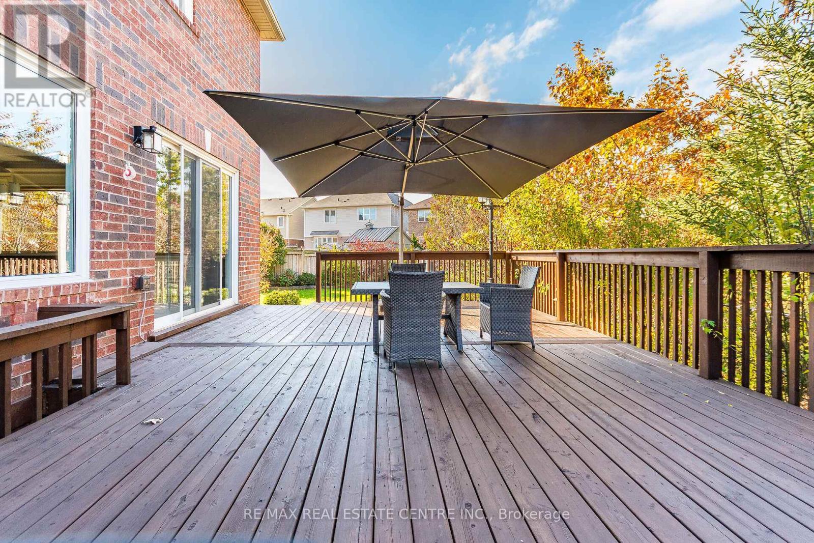 931 Syndenham Lane, Milton, Ontario L9T 8J4 - Photo 45 - W12511342