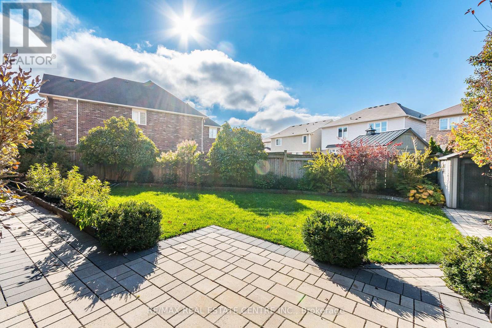 931 Syndenham Lane, Milton, Ontario L9T 8J4 - Photo 49 - W12511342