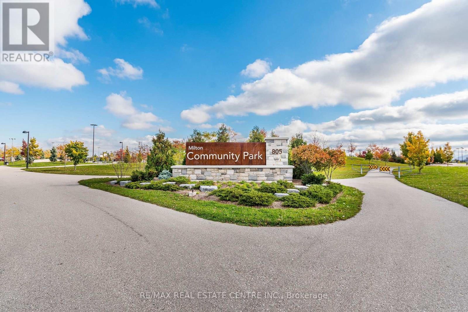 931 Syndenham Lane, Milton, Ontario L9T 8J4 - Photo 50 - W12511342