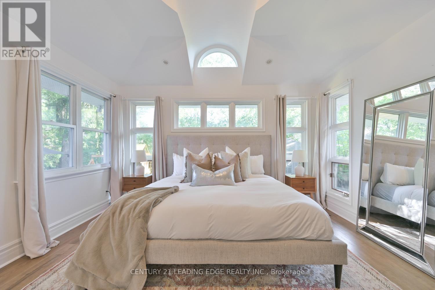 1 Romney Road, Toronto, Ontario M9A 4E9 - Photo 24 - W12511406