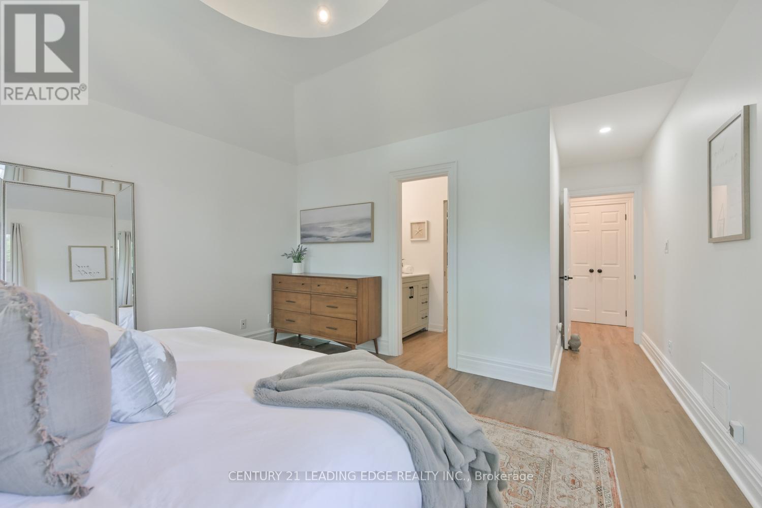 1 Romney Road, Toronto, Ontario M9A 4E9 - Photo 25 - W12511406