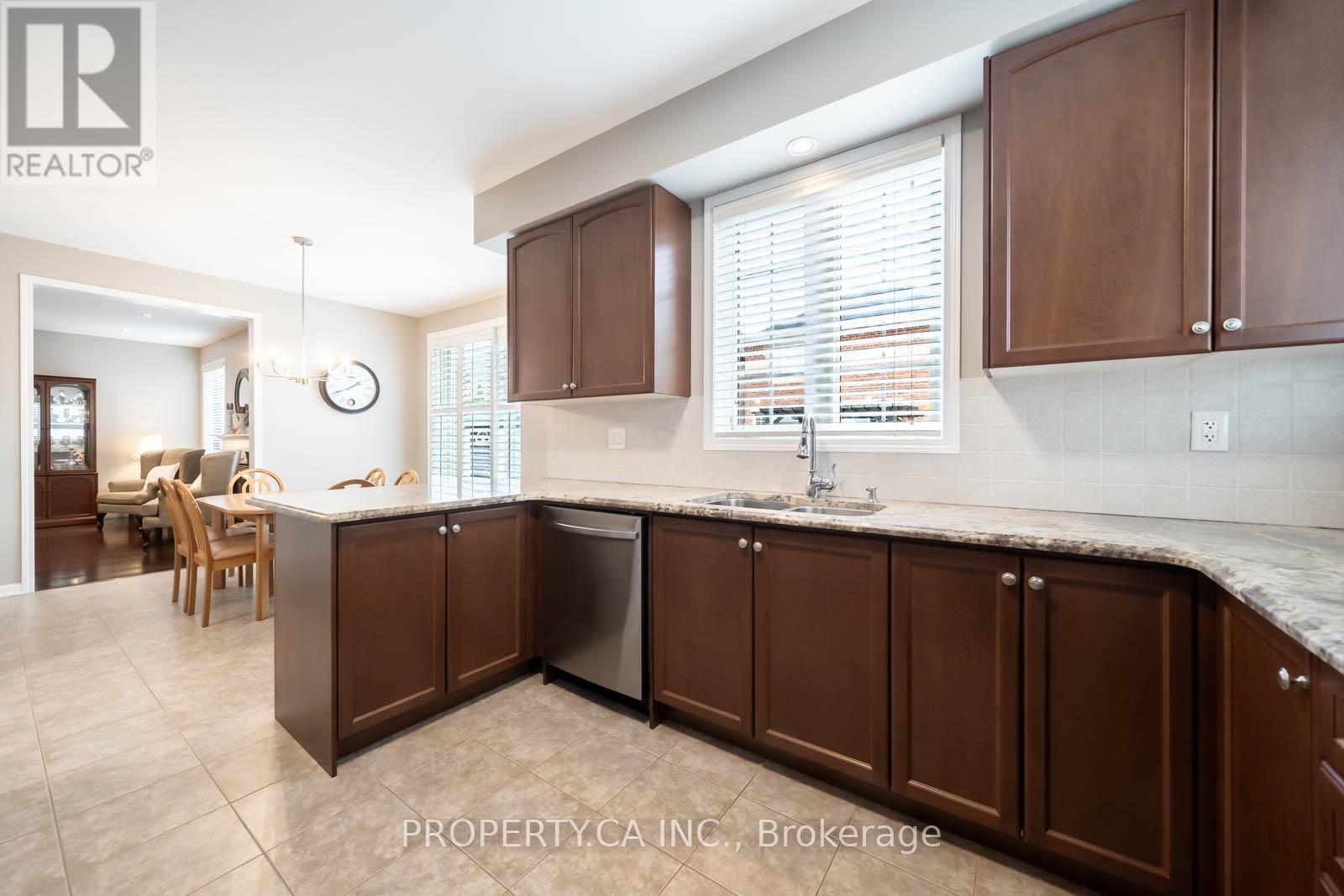 725 Reece Court, Milton, Ontario  L9T 0X4 - Photo 16 - W12511420