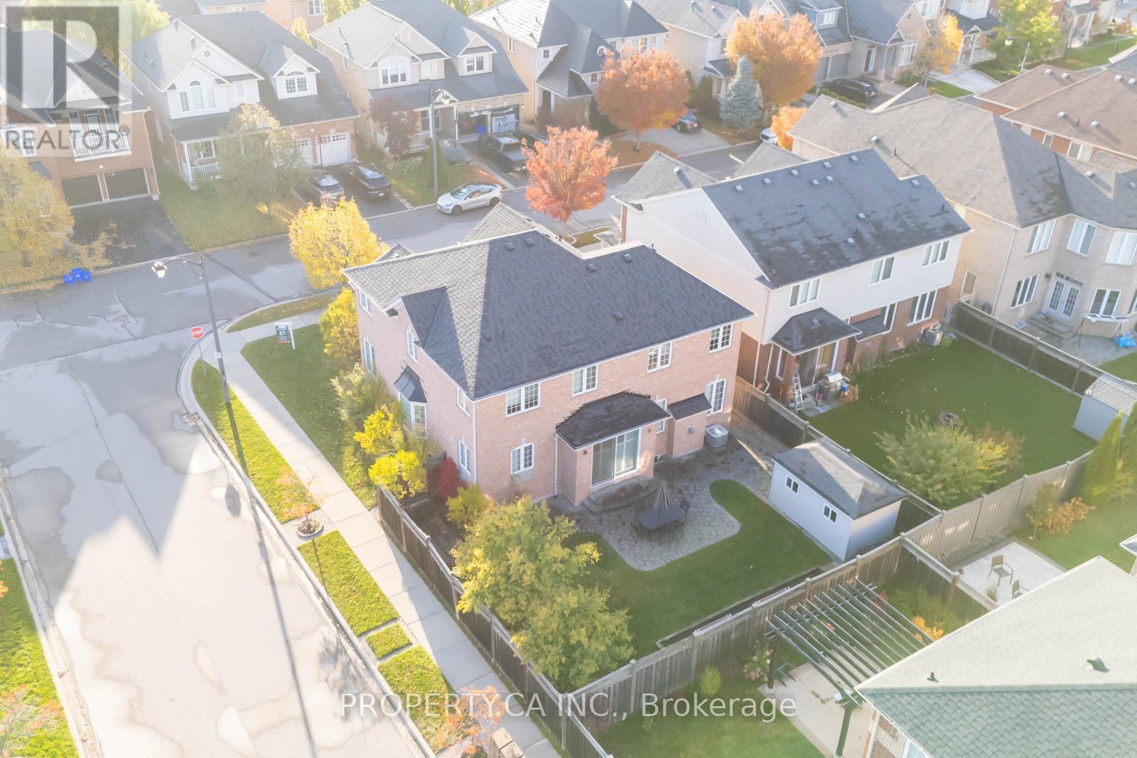 725 Reece Court, Milton, Ontario  L9T 0X4 - Photo 2 - W12511420