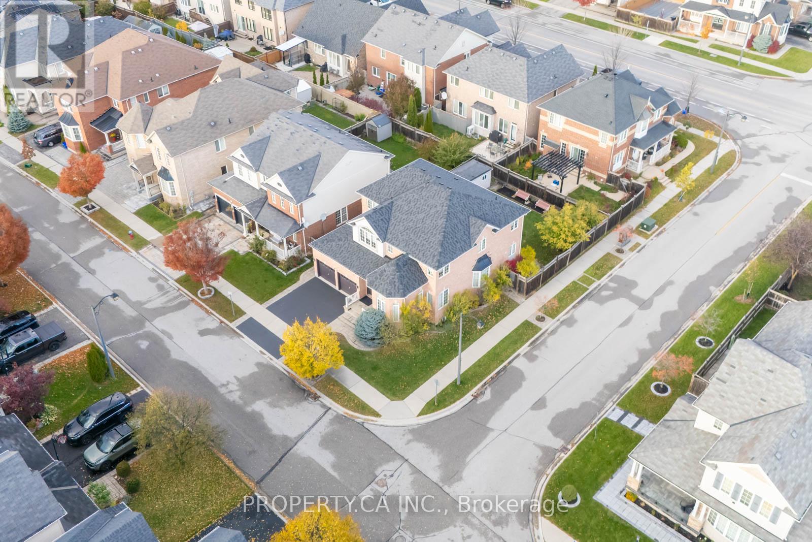 725 Reece Court, Milton, Ontario  L9T 0X4 - Photo 3 - W12511420