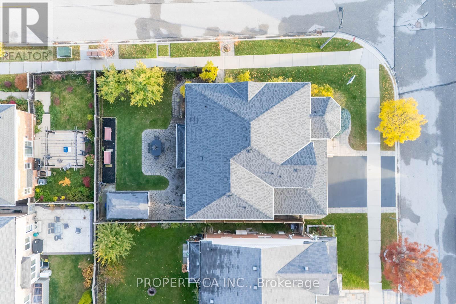 725 Reece Court, Milton, Ontario  L9T 0X4 - Photo 4 - W12511420