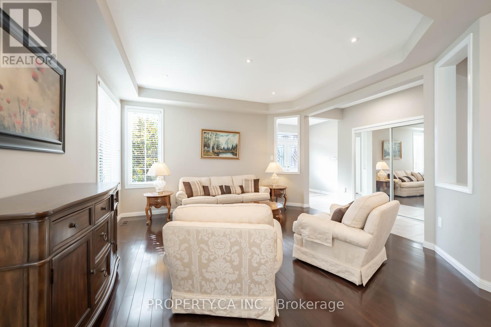 725 Reece Court, Milton, Ontario  L9T 0X4 - Photo 8 - W12511420