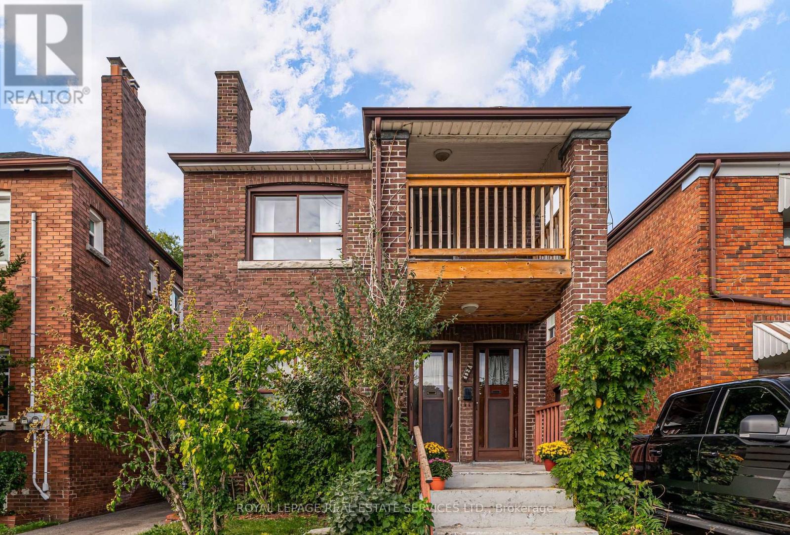 492 JANE STREET, Toronto, Ontario