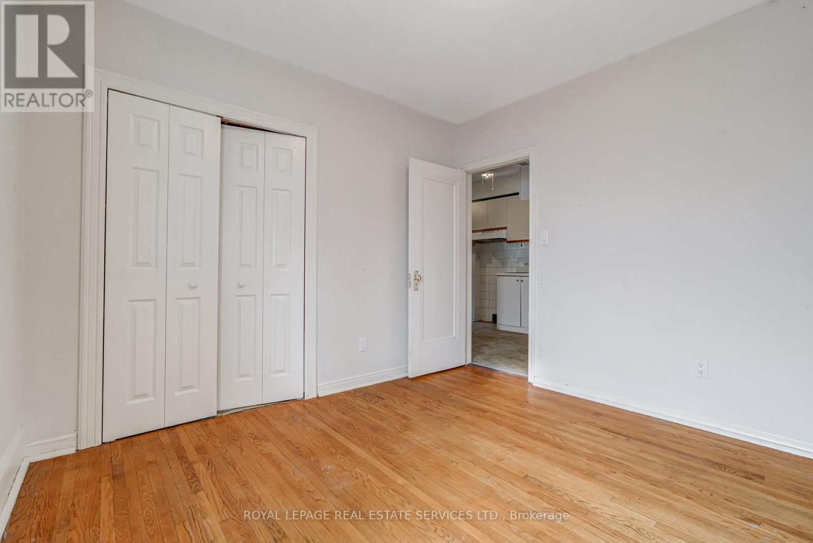 492 Jane Street, Toronto, Ontario M6S 4A2 - Photo 10 - W12511424