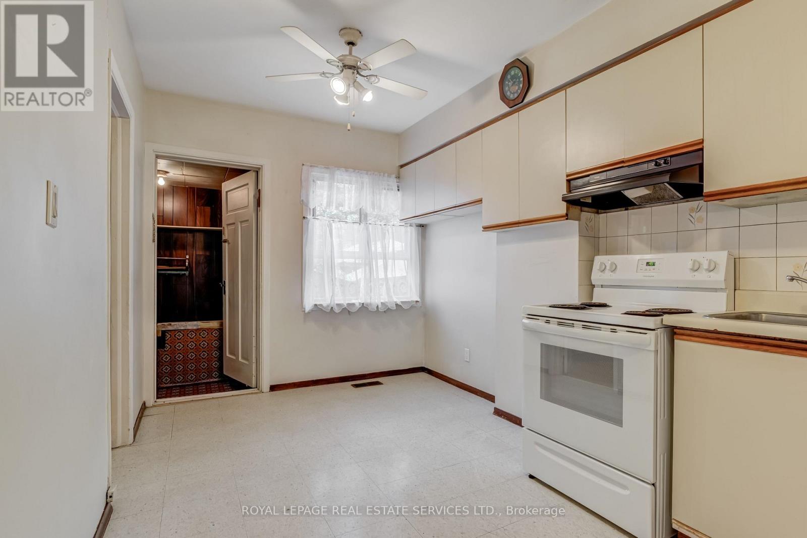 492 Jane Street, Toronto, Ontario M6S 4A2 - Photo 27 - W12511424