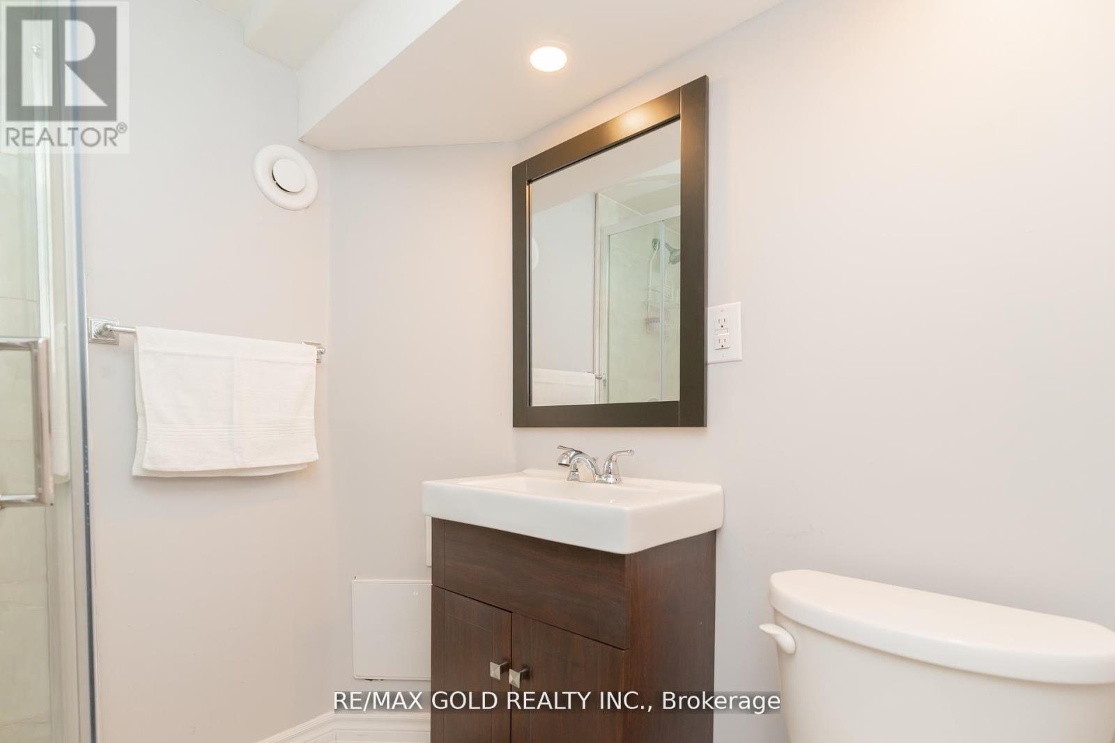 10 Brookdale Crescent, Brampton, Ontario  L6T 1M7 - Photo 32 - W12511436