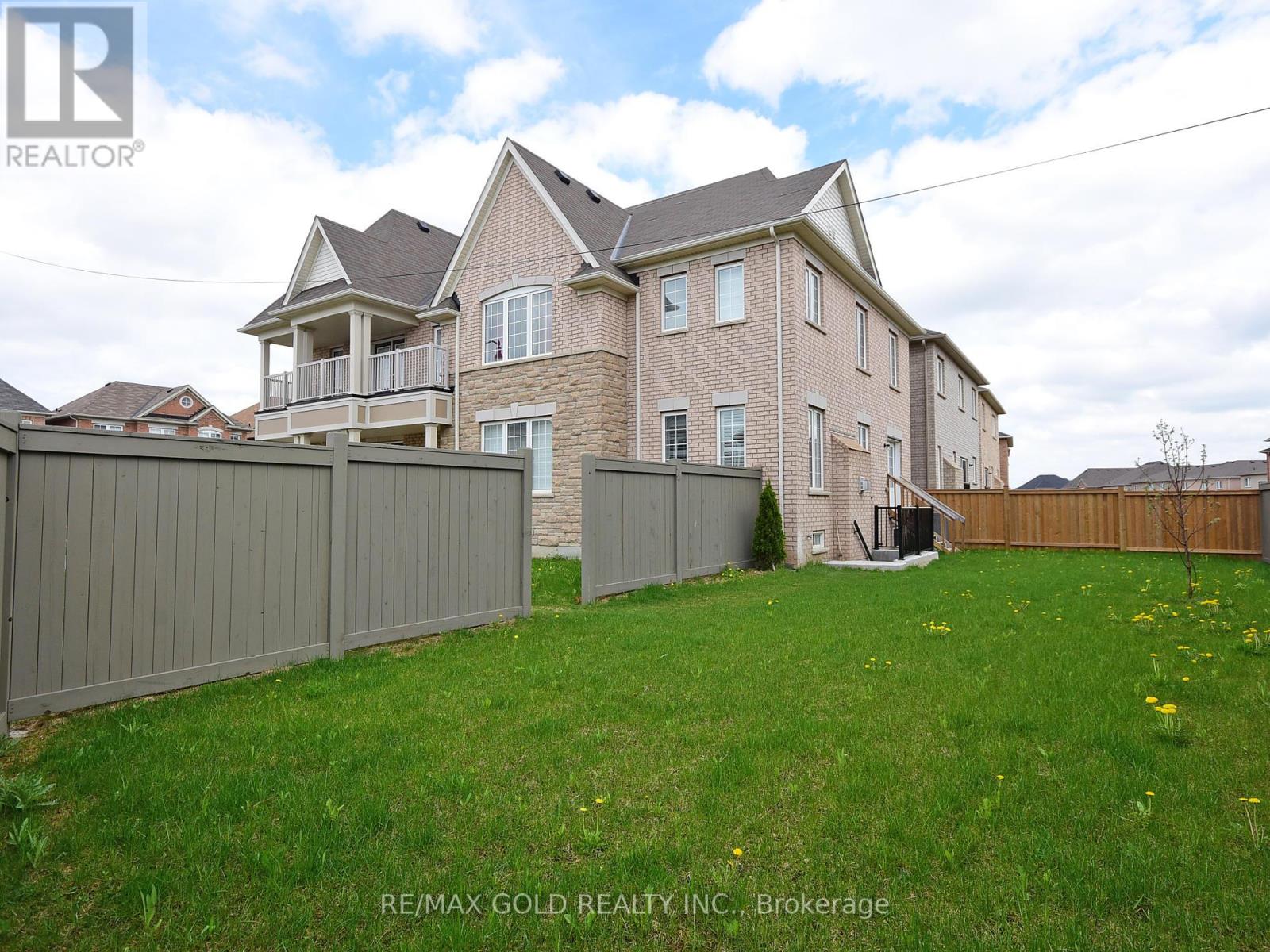 LOWER - 110 BANBRIDGE CRESCENT, Brampton, Ontario