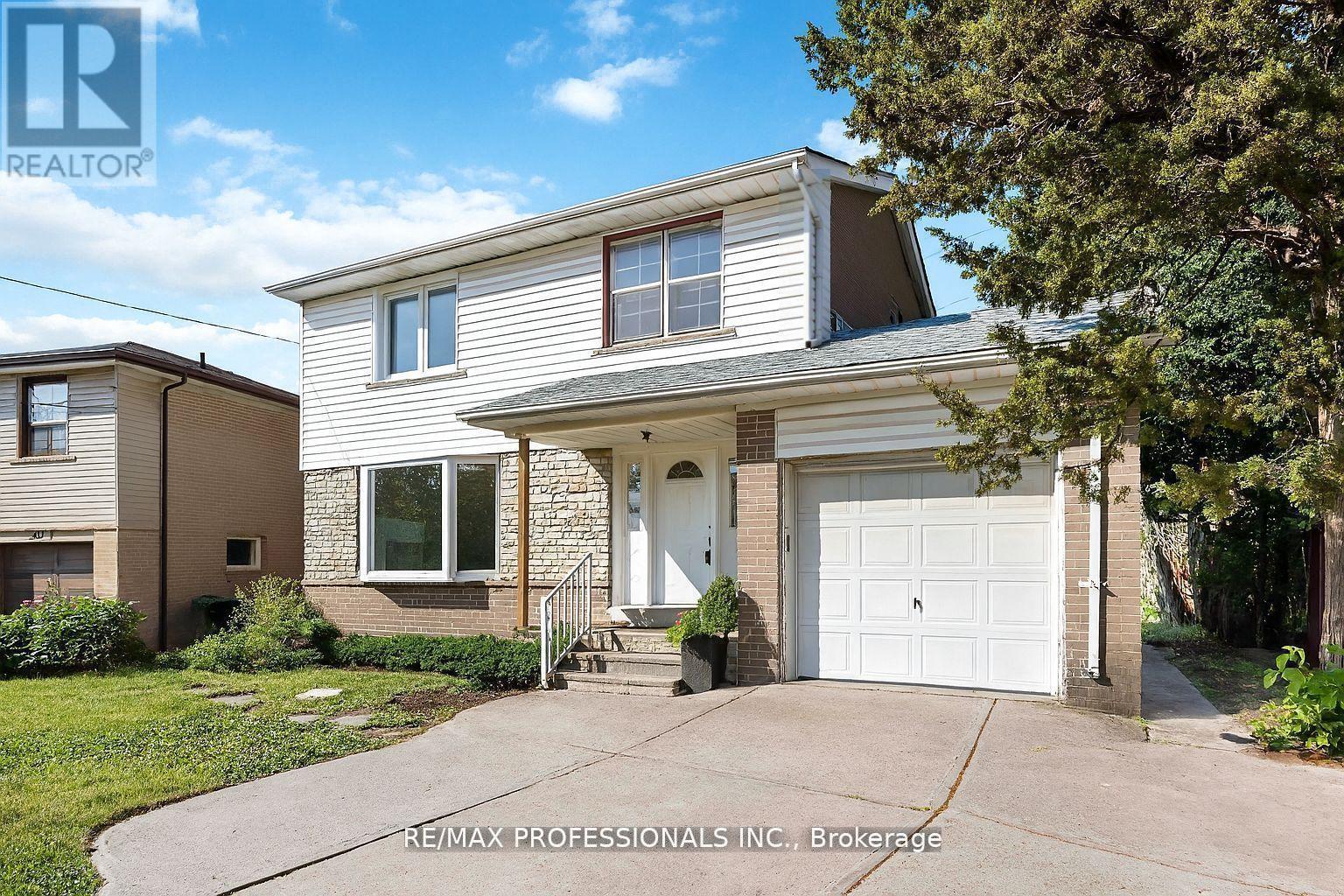 275 JEFFCOAT DRIVE, Toronto, Ontario