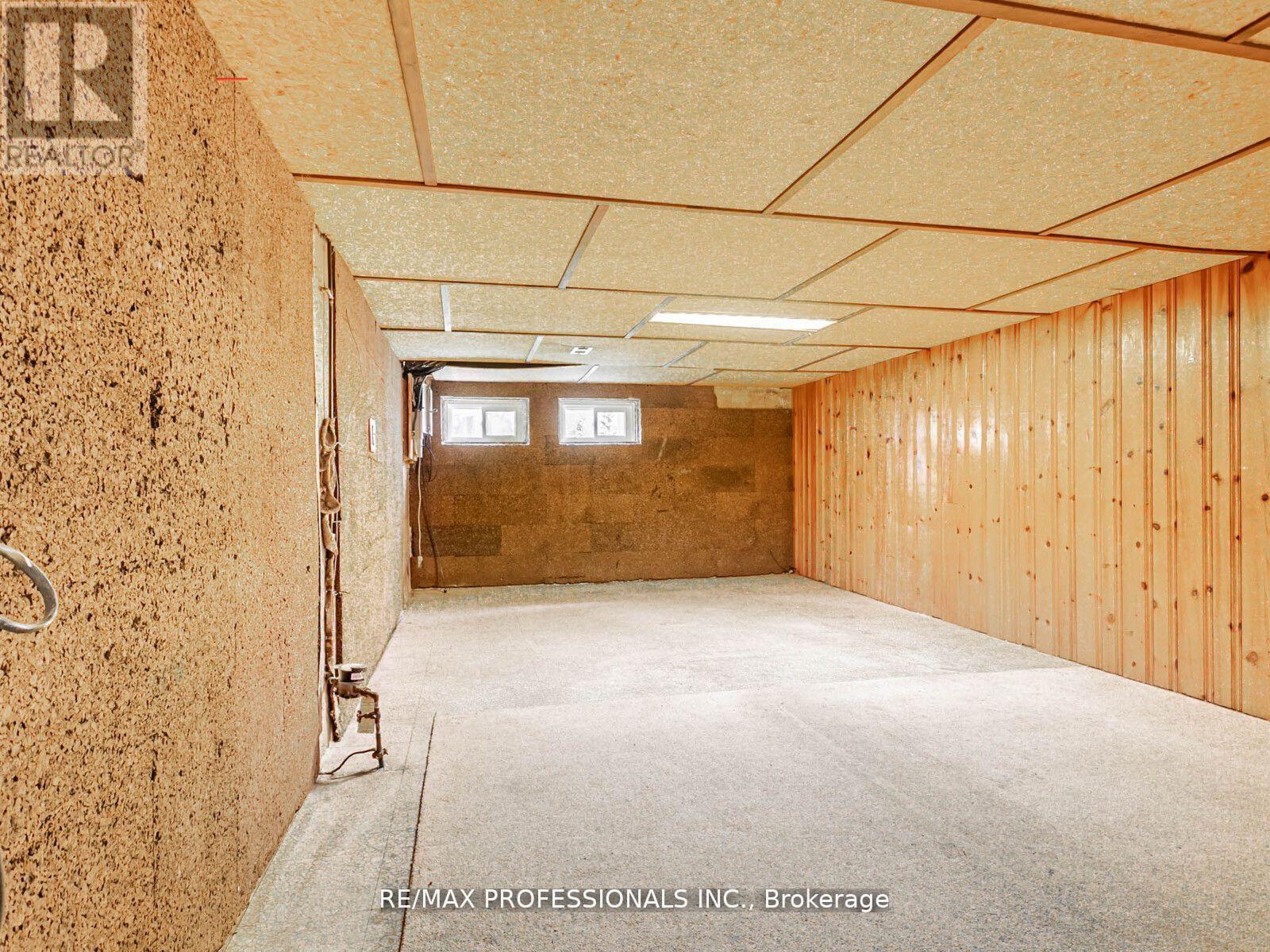 275 Jeffcoat Drive, Toronto, Ontario M9W 3E4 - Photo 17 - W12511460