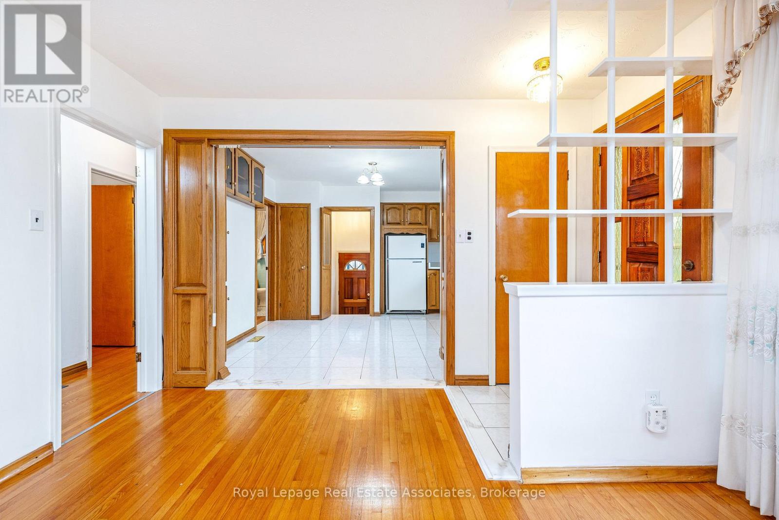 102 Longfield Road, Halton Hills, Ontario  L7G 2K4 - Photo 10 - W12511462