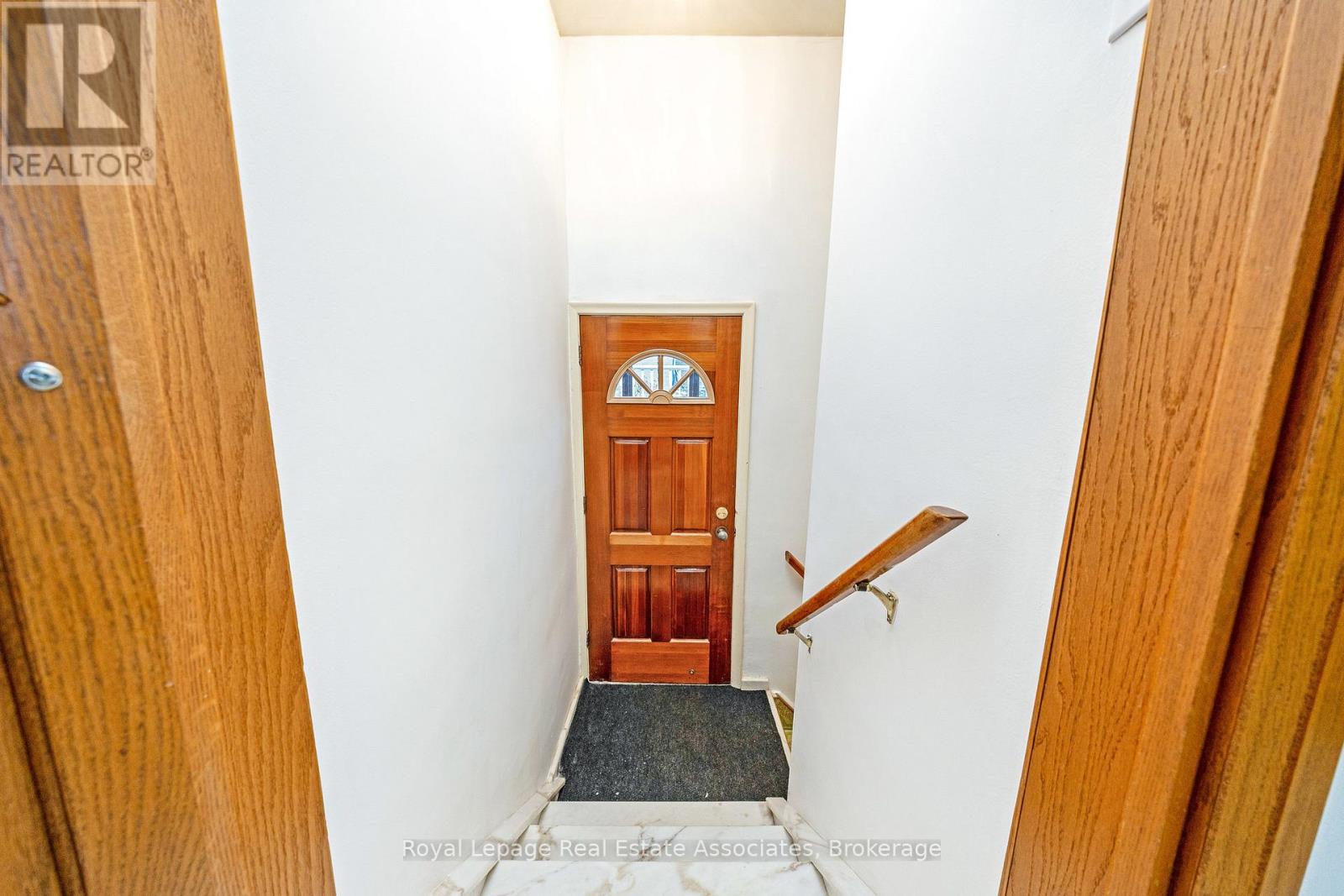 102 Longfield Road, Halton Hills, Ontario  L7G 2K4 - Photo 14 - W12511462