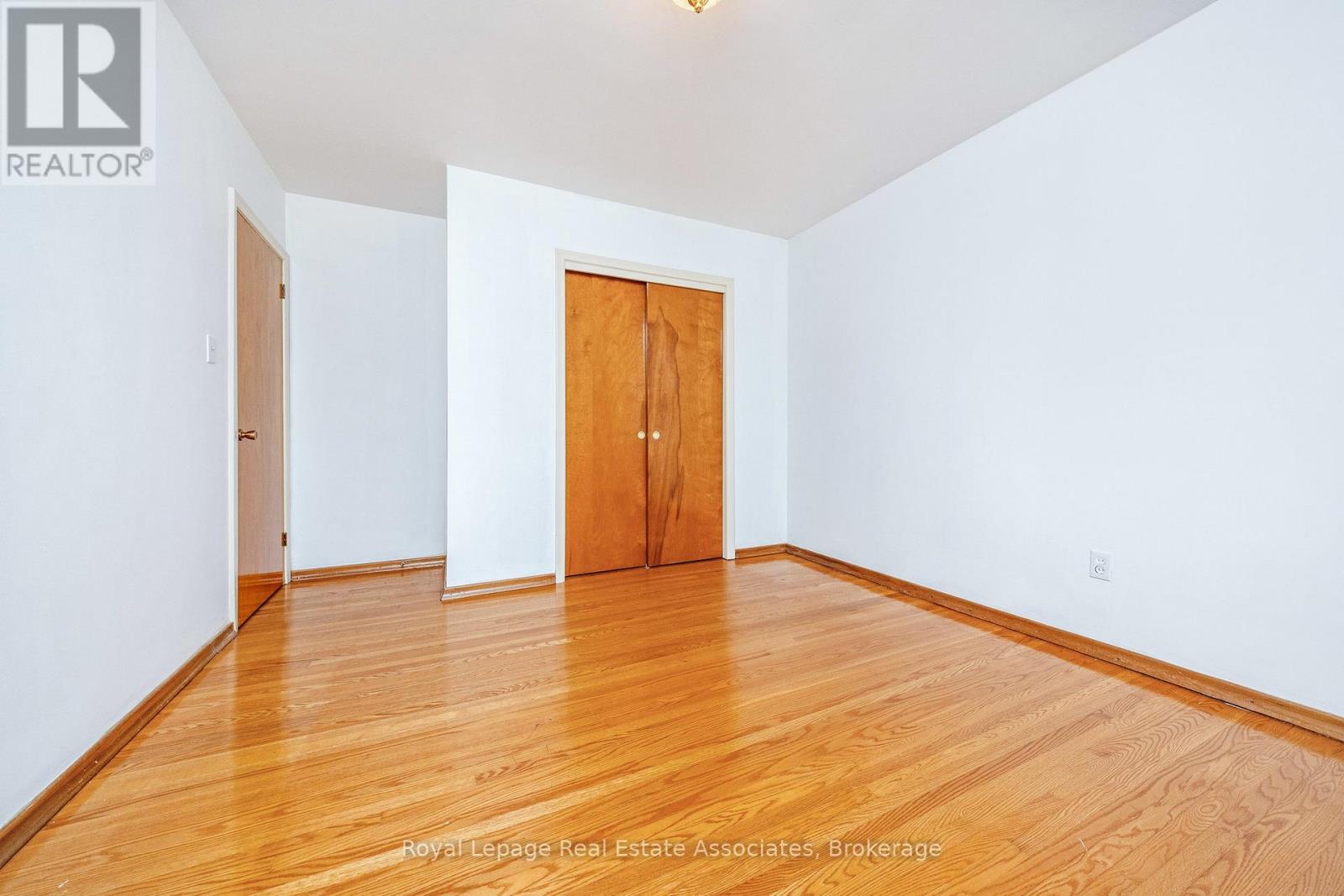 102 Longfield Road, Halton Hills, Ontario  L7G 2K4 - Photo 16 - W12511462