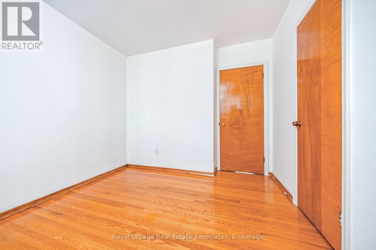 102 Longfield Road, Halton Hills, Ontario  L7G 2K4 - Photo 20 - W12511462