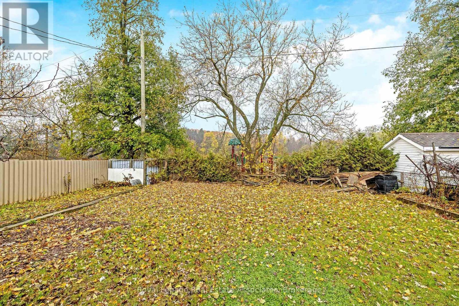 102 Longfield Road, Halton Hills, Ontario  L7G 2K4 - Photo 30 - W12511462