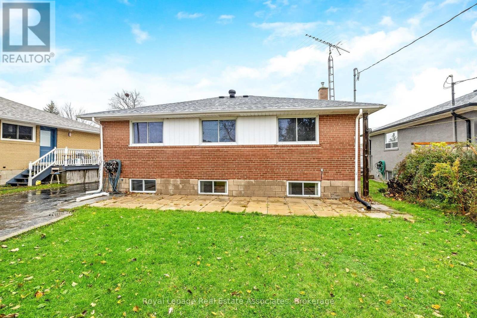 102 Longfield Road, Halton Hills, Ontario  L7G 2K4 - Photo 32 - W12511462