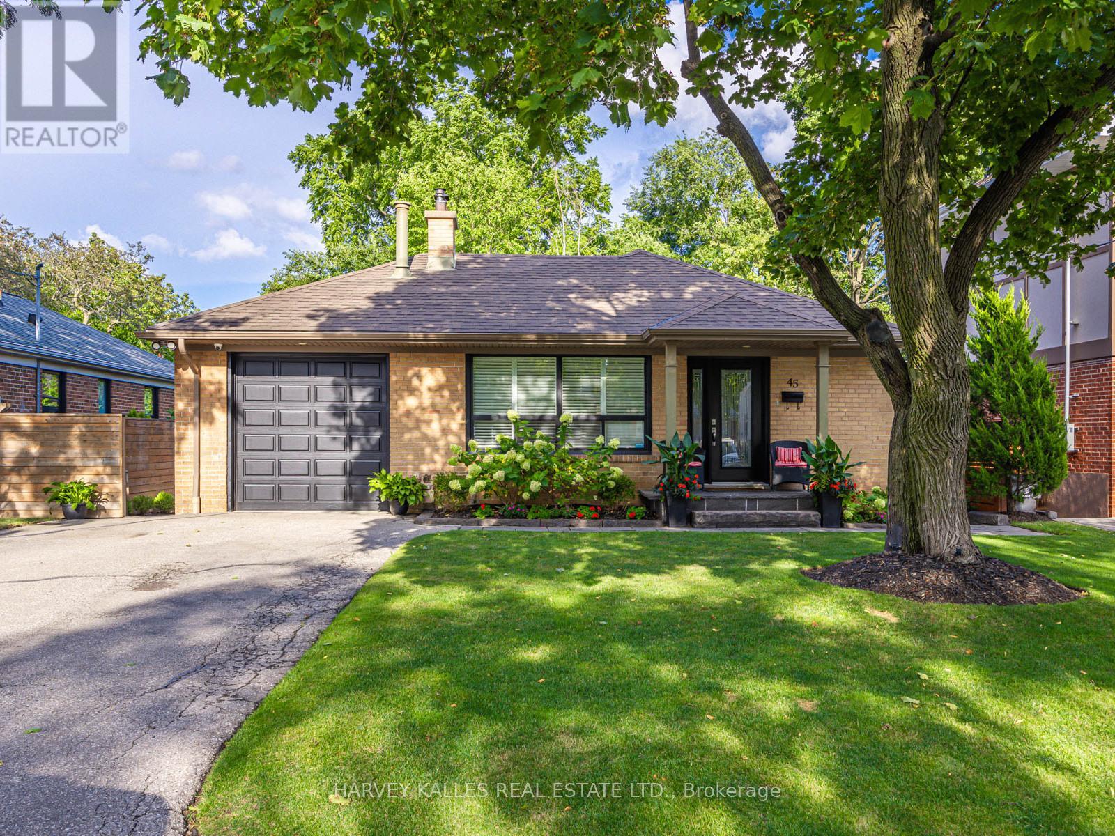 45 HARJOLYN DRIVE, Toronto, Ontario