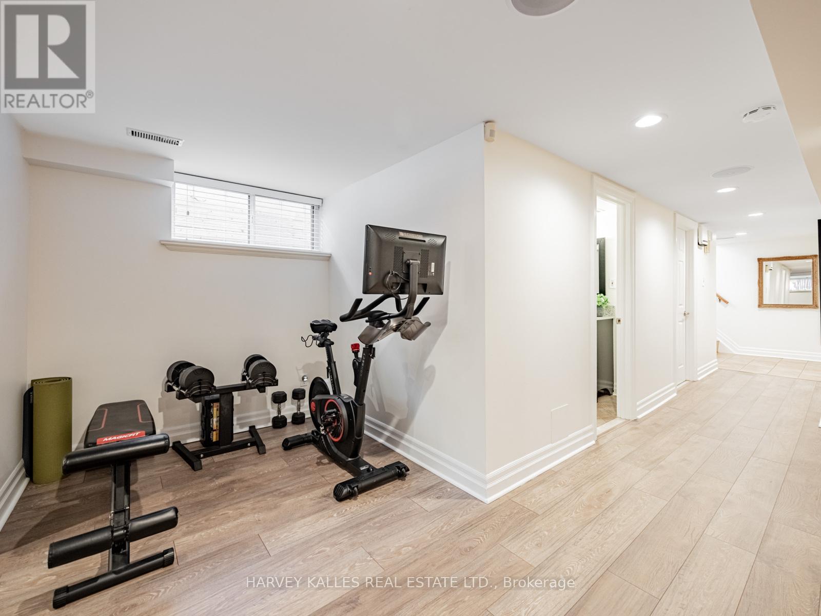 45 Harjolyn Drive, Toronto, Ontario  M9B 3V3 - Photo 21 - W12511466