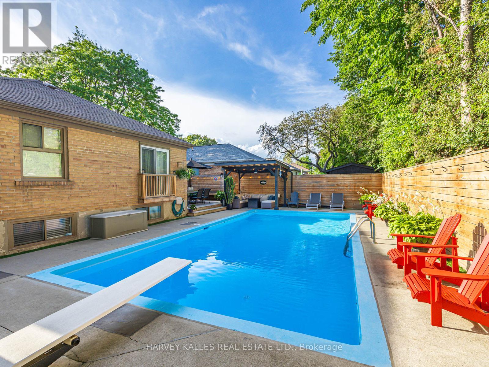 45 Harjolyn Drive, Toronto, Ontario  M9B 3V3 - Photo 25 - W12511466