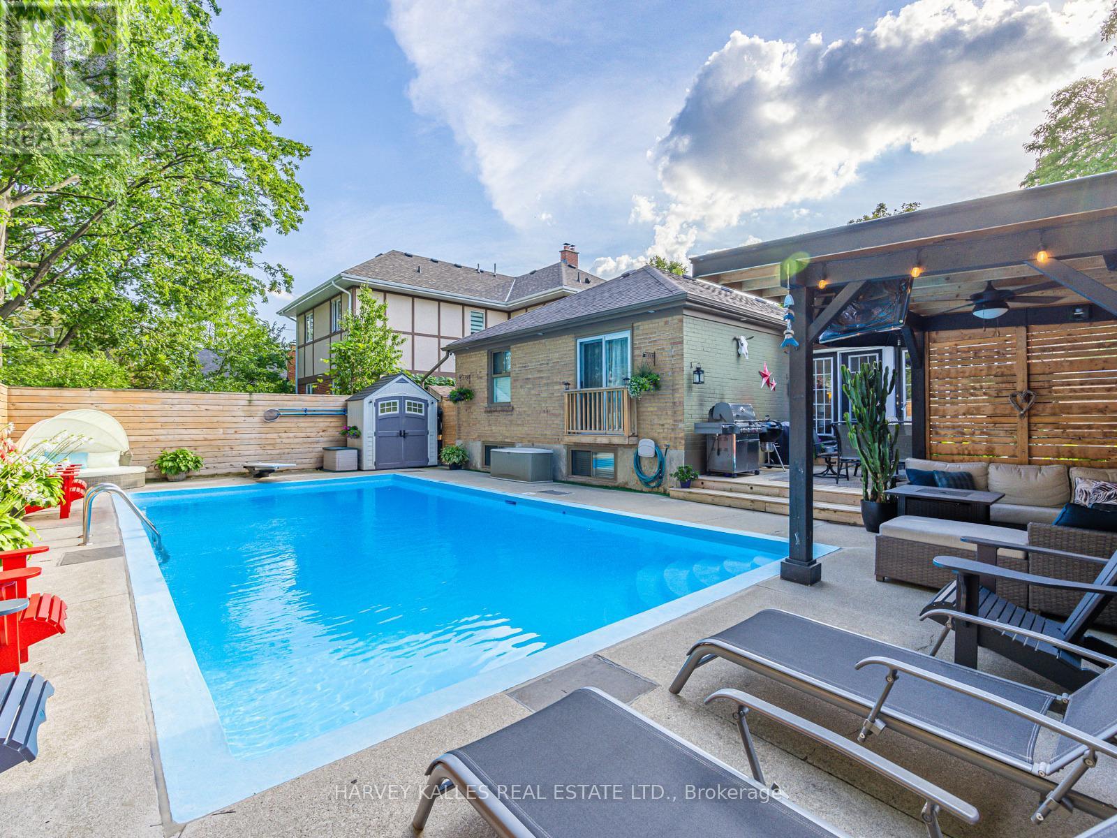 45 Harjolyn Drive, Toronto, Ontario  M9B 3V3 - Photo 27 - W12511466