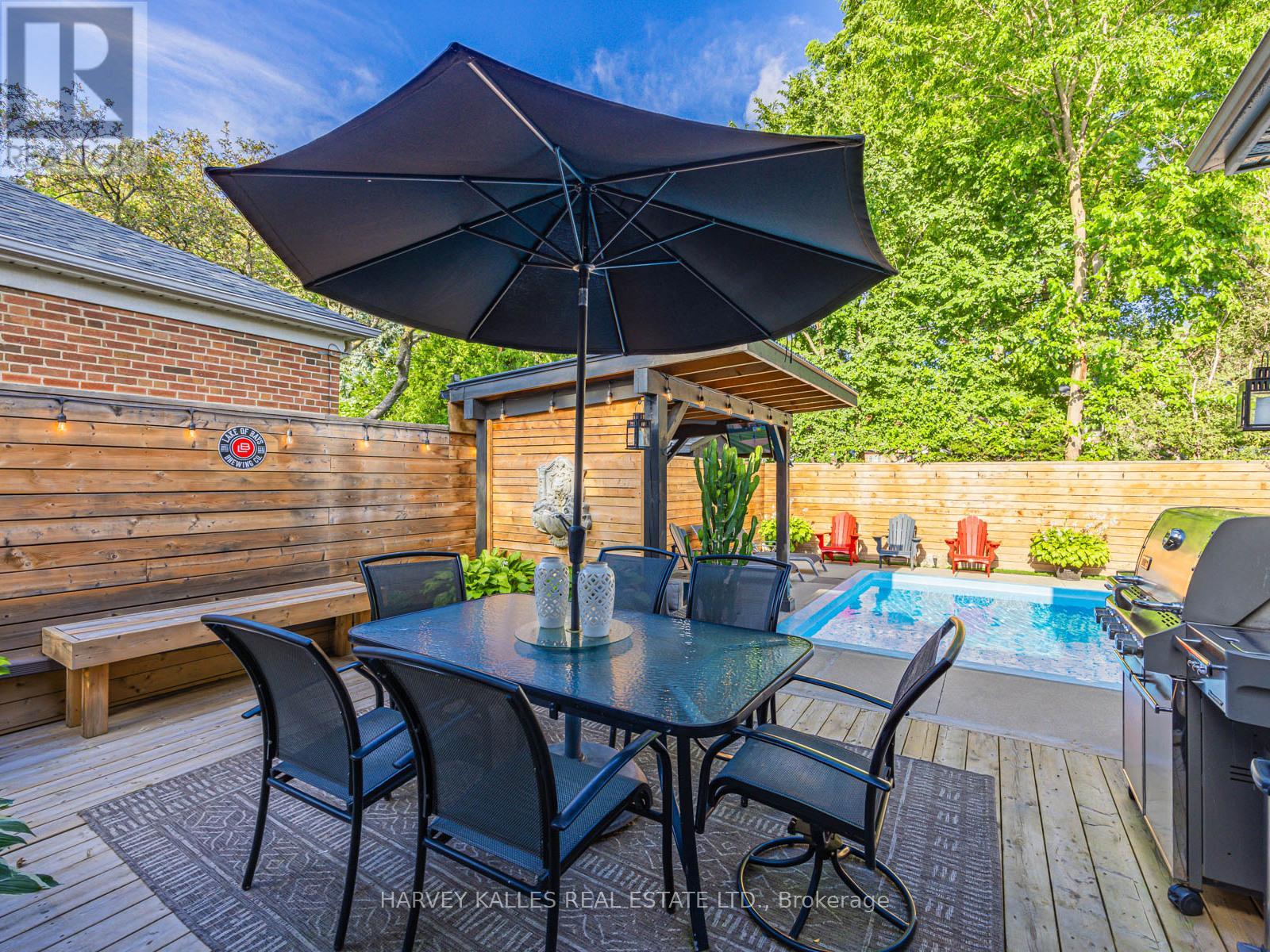 45 Harjolyn Drive, Toronto, Ontario  M9B 3V3 - Photo 32 - W12511466