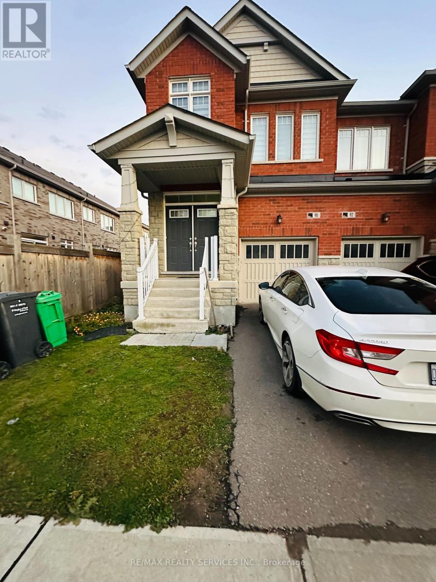 90 Royal Fern Crescent N, Caledon, Ontario  L7C 4G9 - Photo 2 - W12511478