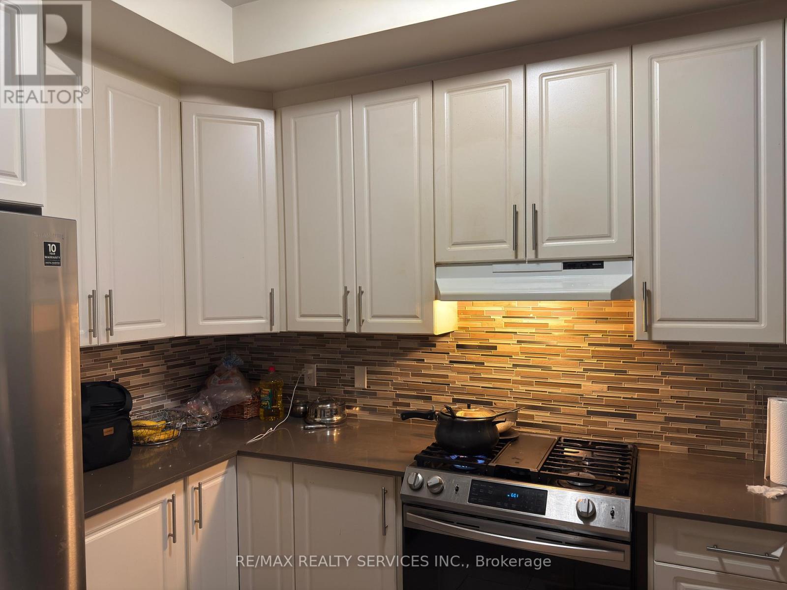 90 Royal Fern Crescent N, Caledon, Ontario  L7C 4G9 - Photo 4 - W12511478