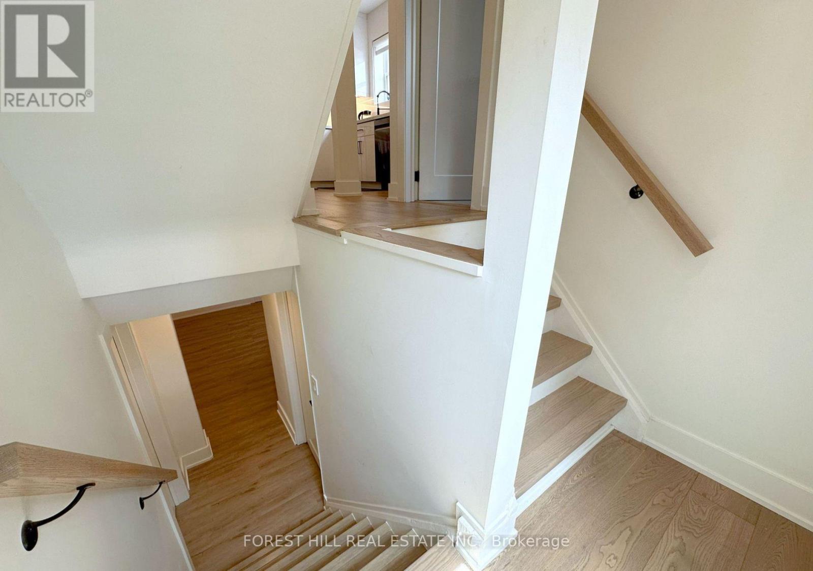 217 Van Dusen Boulevard, Toronto, Ontario  M8Z 3H7 - Photo 26 - W12511486