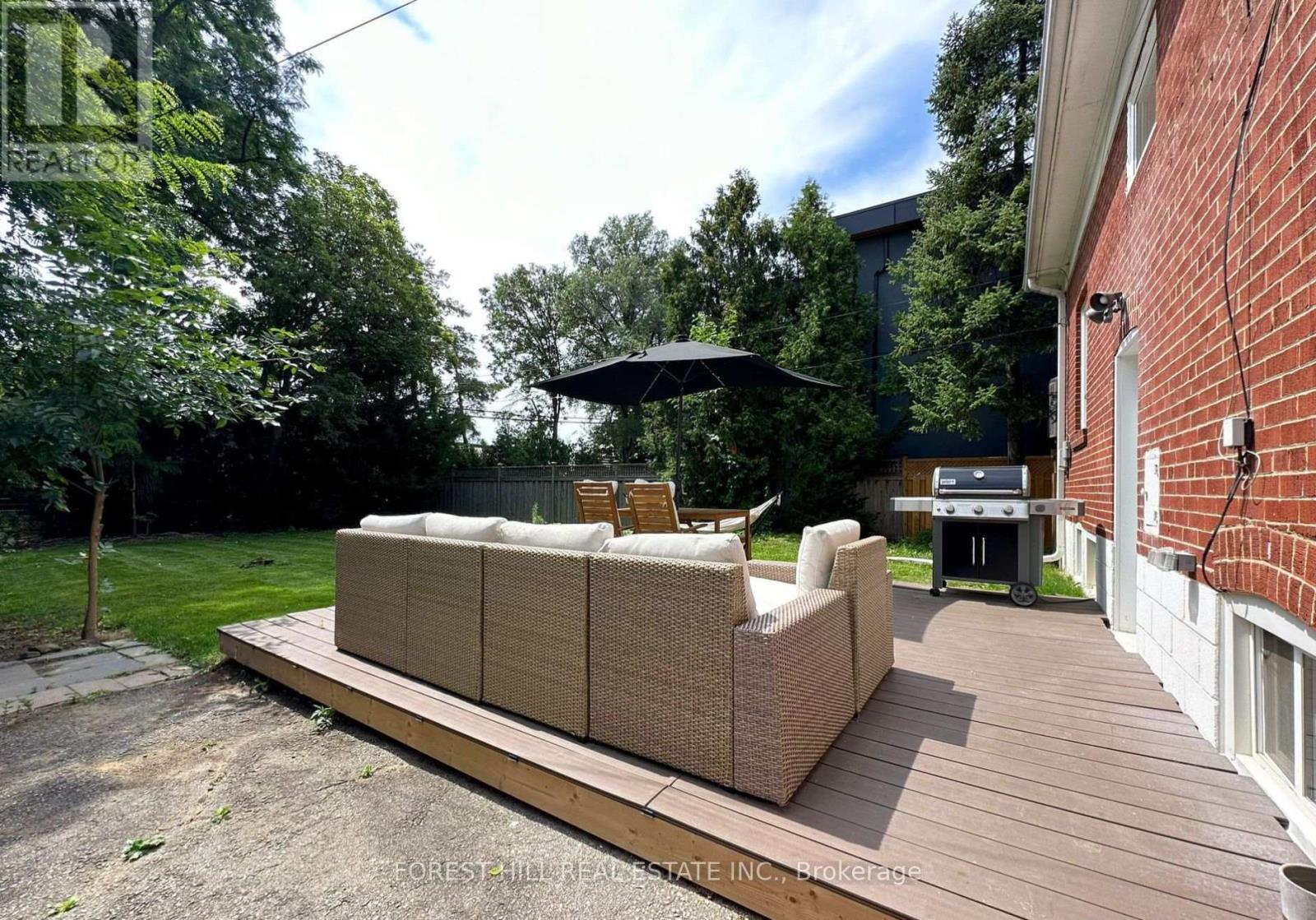 217 Van Dusen Boulevard, Toronto, Ontario  M8Z 3H7 - Photo 34 - W12511486