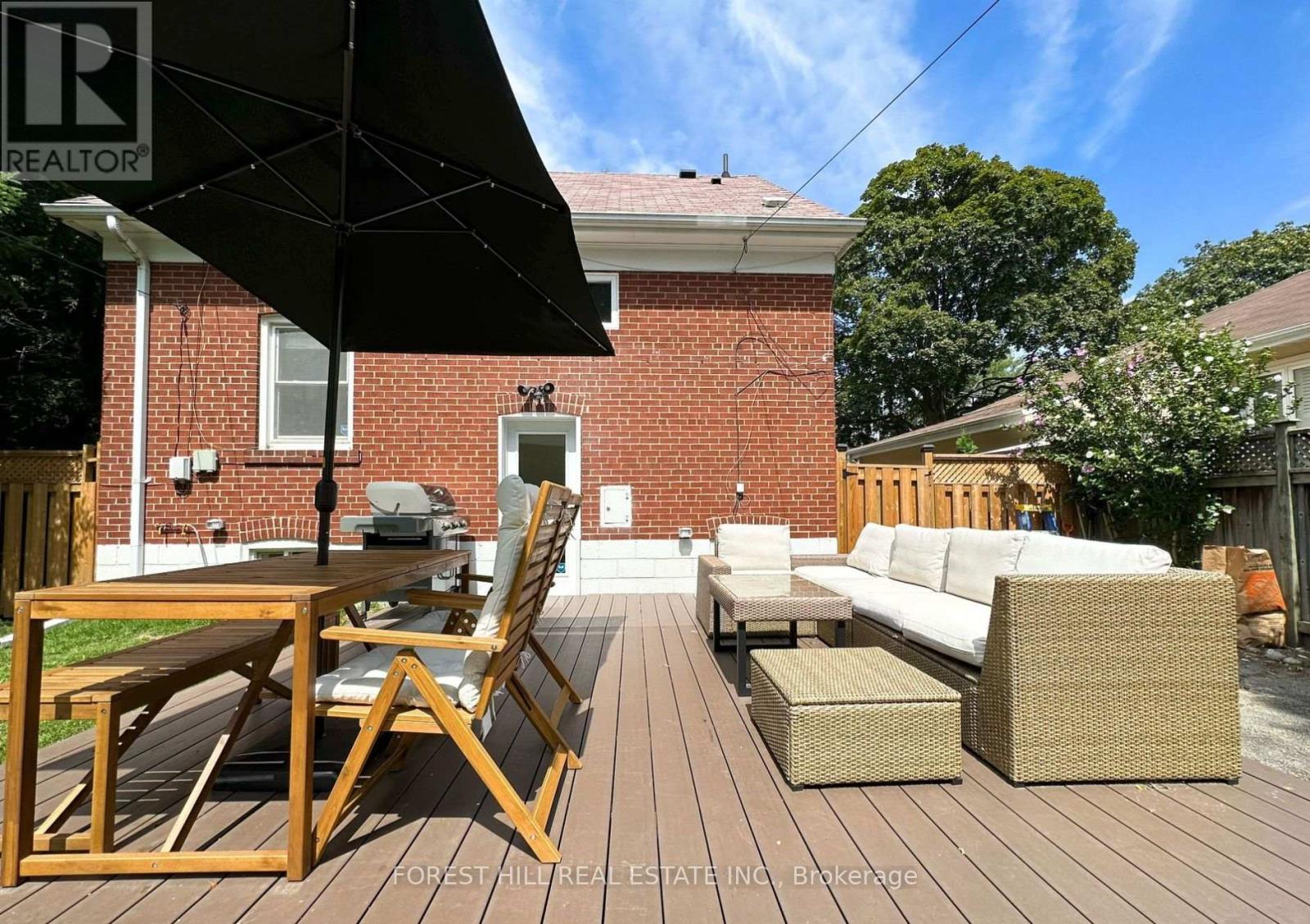 217 Van Dusen Boulevard, Toronto, Ontario  M8Z 3H7 - Photo 35 - W12511486