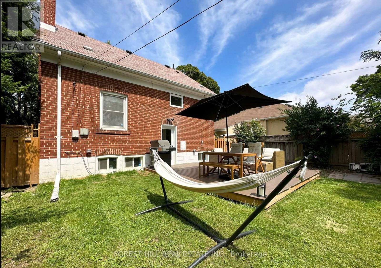 217 Van Dusen Boulevard, Toronto, Ontario  M8Z 3H7 - Photo 36 - W12511486