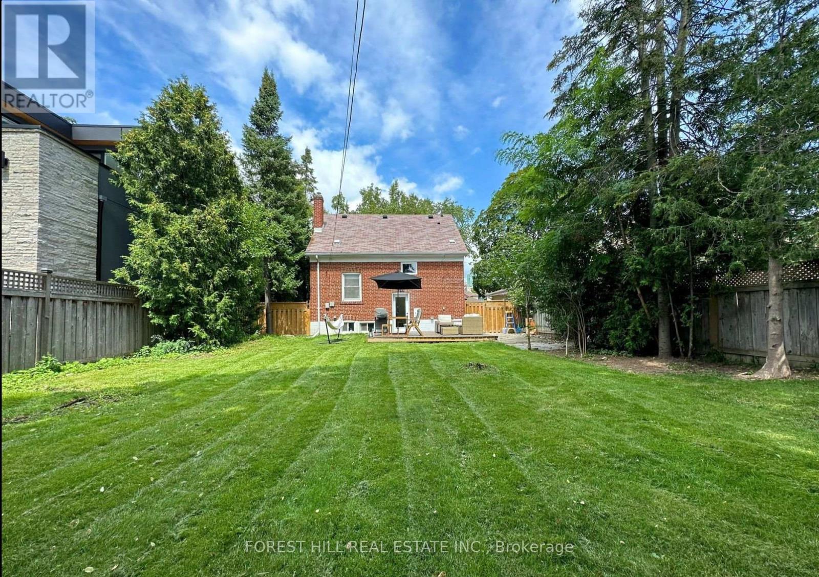 217 Van Dusen Boulevard, Toronto, Ontario  M8Z 3H7 - Photo 37 - W12511486