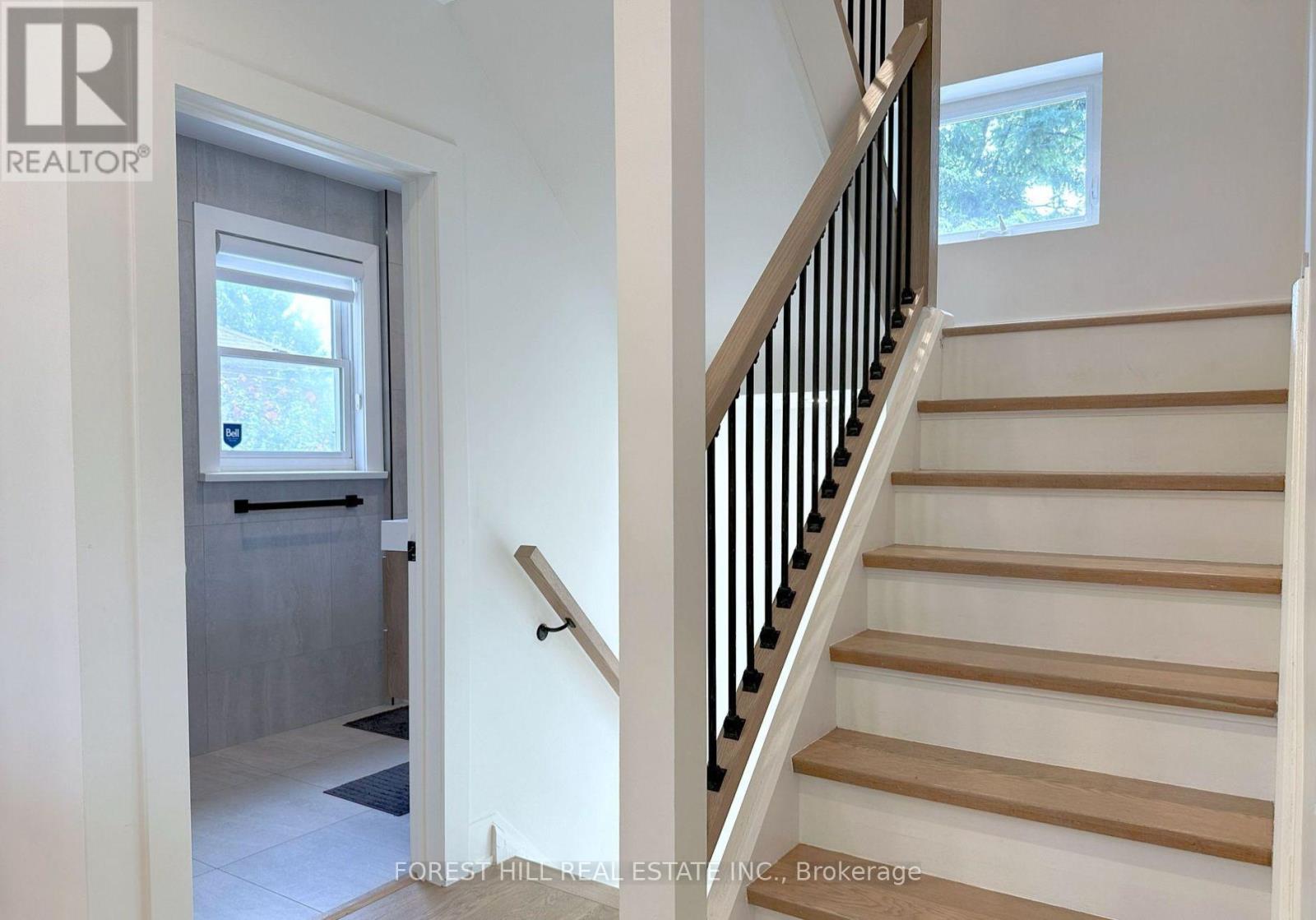 217 Van Dusen Boulevard, Toronto, Ontario  M8Z 3H7 - Photo 8 - W12511486