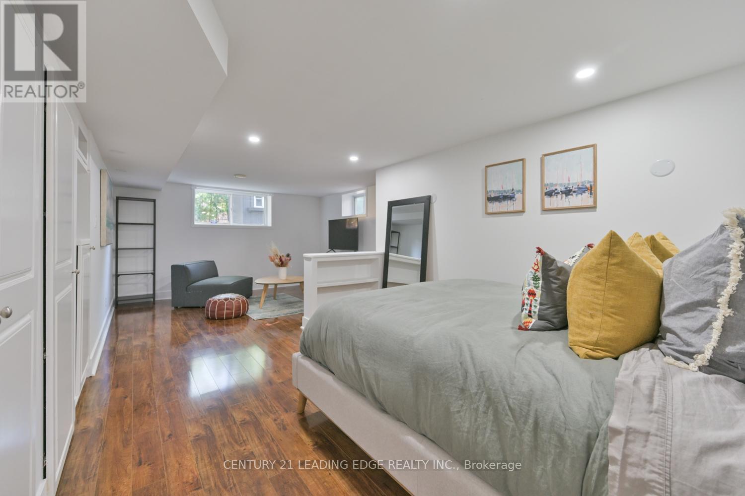 1 Romney Road, Toronto, Ontario  M9A 4E9 - Photo 34 - W12511492