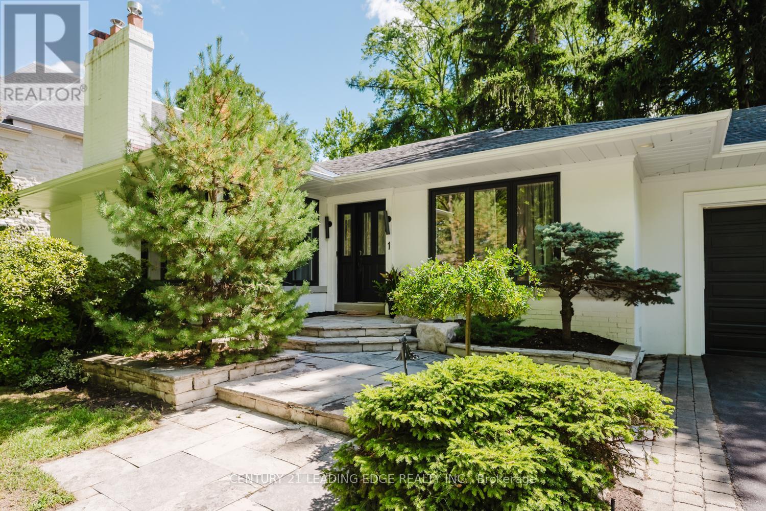 1 Romney Road, Toronto, Ontario  M9A 4E9 - Photo 5 - W12511492