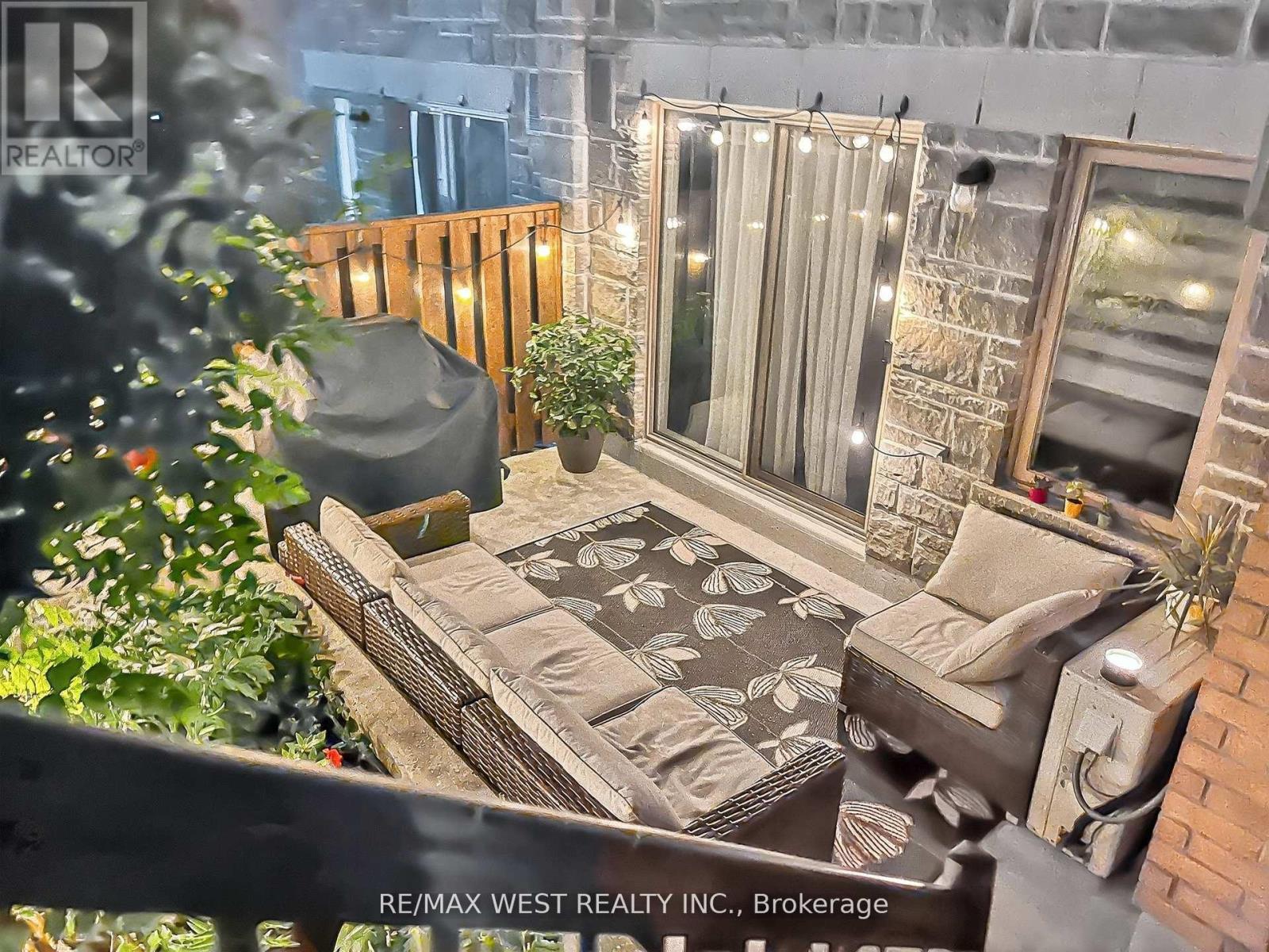 117 - 14 Foundry Avenue, Toronto, Ontario  M6H 0A8 - Photo 4 - W12511530