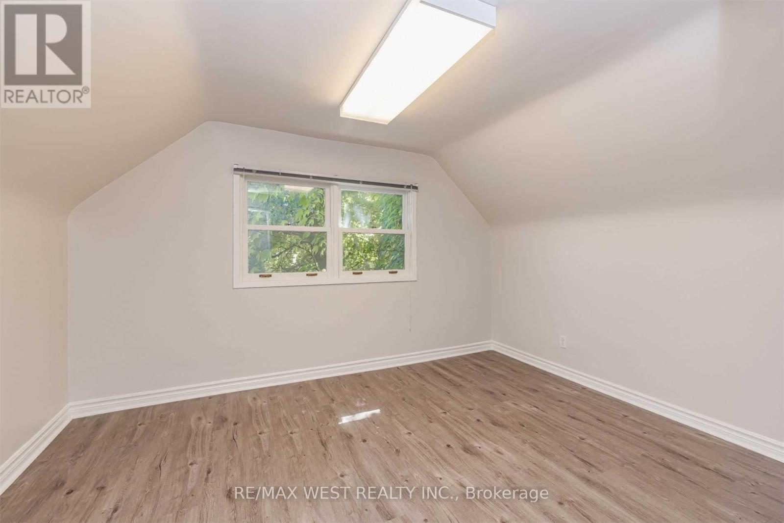 35 Queen Street S, Mississauga, Ontario  L5N 1A3 - Photo 17 - W12511550