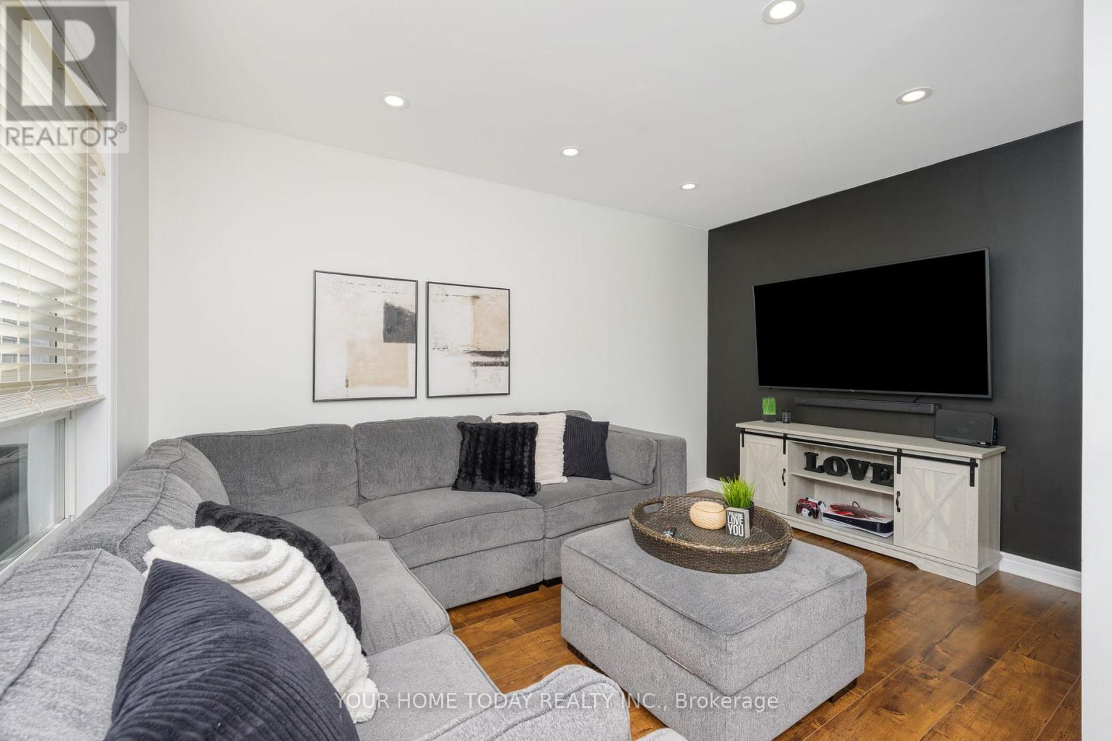 91 Mowat Crescent, Halton Hills, Ontario L7G 6C8 - Photo 14 - W12511572