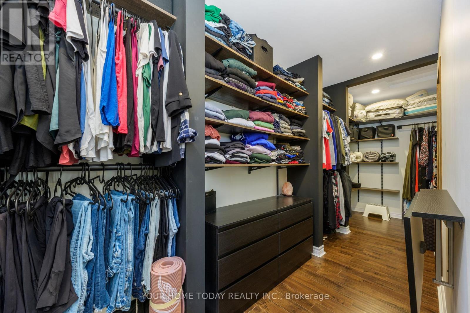 91 Mowat Crescent, Halton Hills, Ontario L7G 6C8 - Photo 18 - W12511572