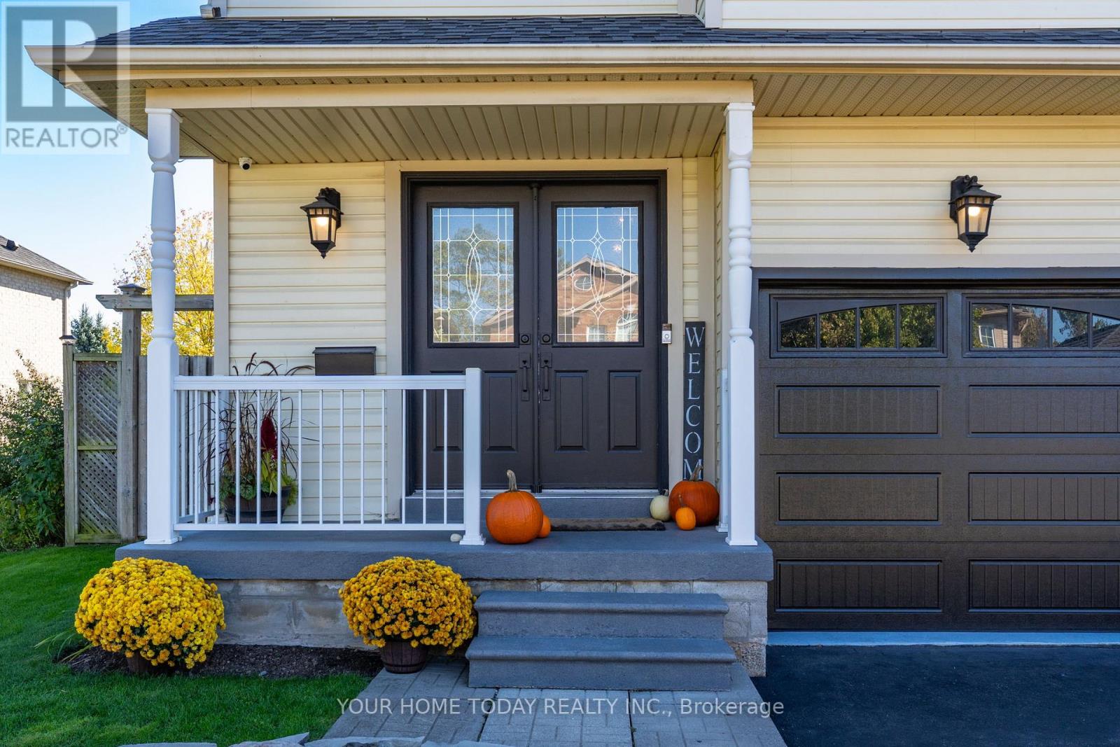 91 Mowat Crescent, Halton Hills, Ontario L7G 6C8 - Photo 2 - W12511572