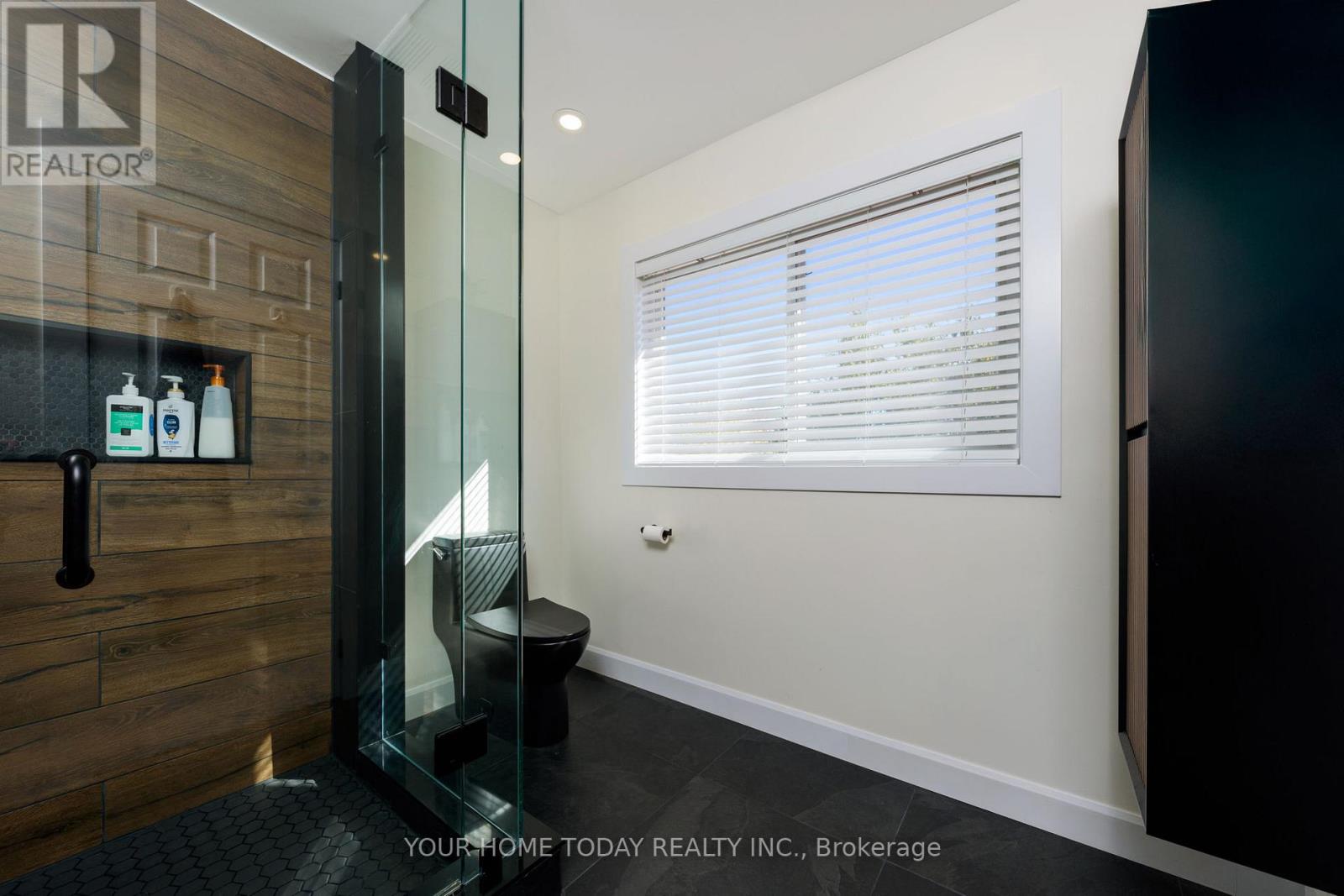 91 Mowat Crescent, Halton Hills, Ontario L7G 6C8 - Photo 21 - W12511572