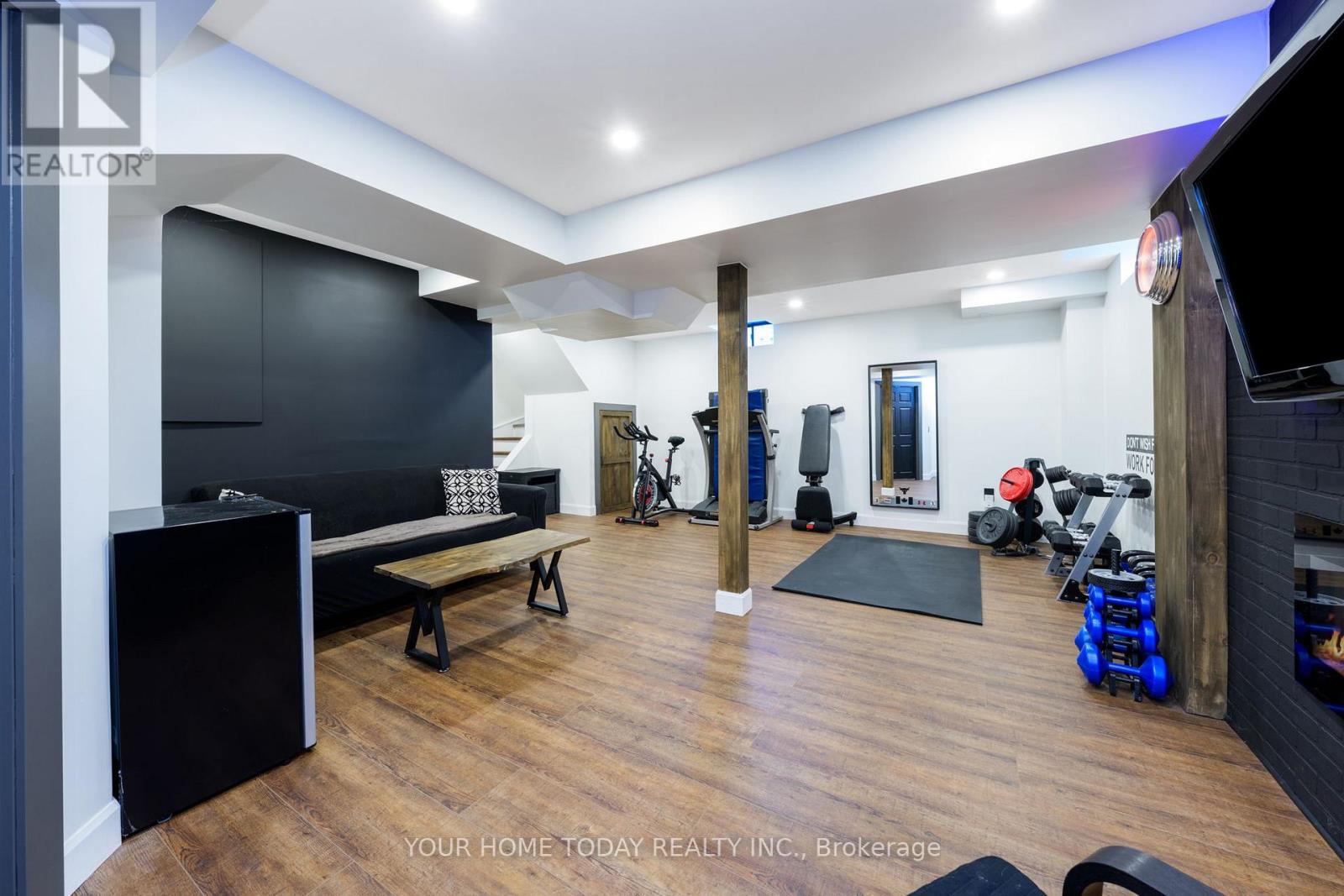 91 Mowat Crescent, Halton Hills, Ontario L7G 6C8 - Photo 31 - W12511572