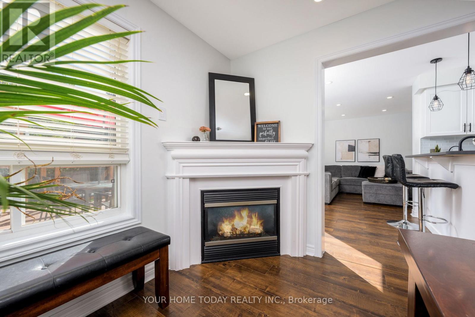 91 Mowat Crescent, Halton Hills, Ontario L7G 6C8 - Photo 7 - W12511572