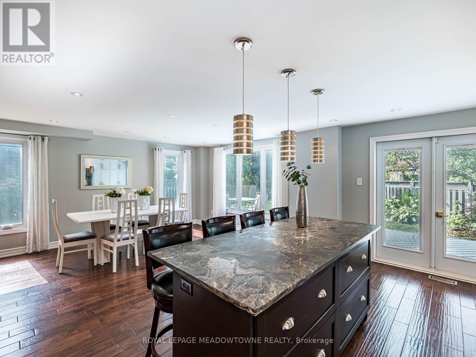 117 Fairglen Avenue, Brampton, Ontario  L6X 1K7 - Photo 14 - W12511574